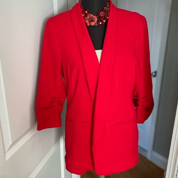 EUC Womens red blazer Size: L - Picture 1 of 5